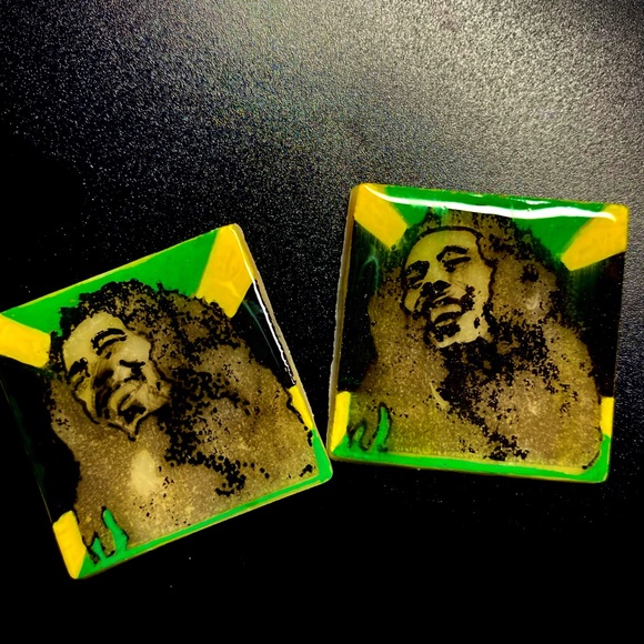 Bob Marley stud earrings - Picture 2 of 3
